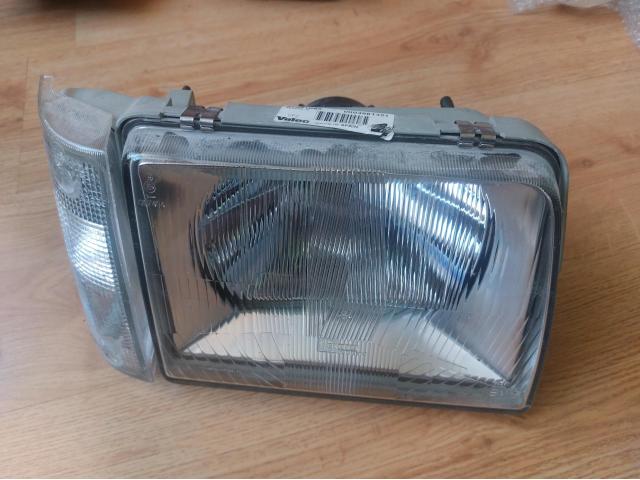 Lampa przednia, reflektor prawy Seat Marbella